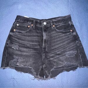 Black American Eagle 90’s boyfriend shorts